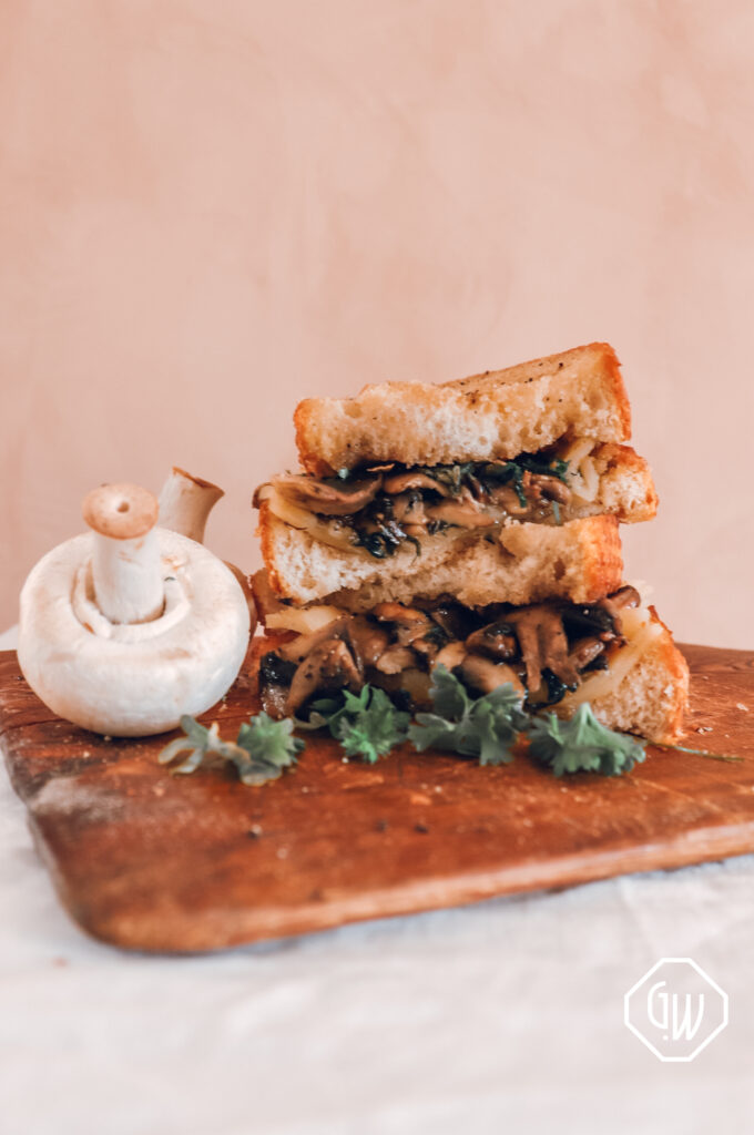 GARLIC MUSHROOM GRILLED CHEESE SANDWICH