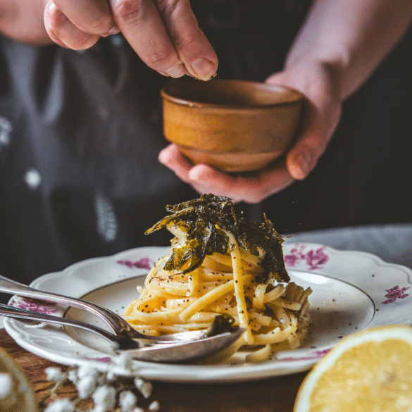 Citronpasta med brynt salvia