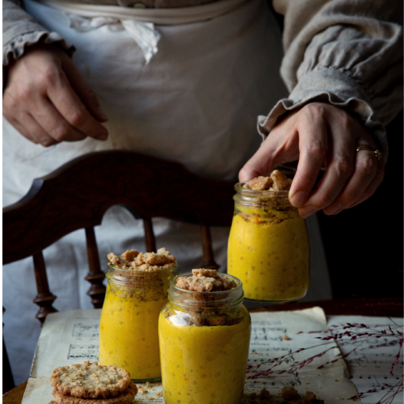 Moghrabiehpudding med saffran och vanilj