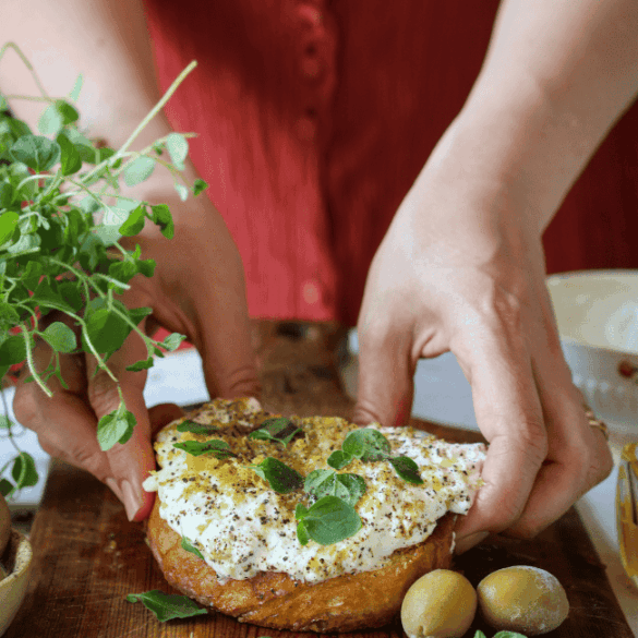 Stracciatella toast