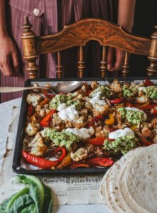 Plåtmat_ ugnsrostade veganska blomkålsfajitas